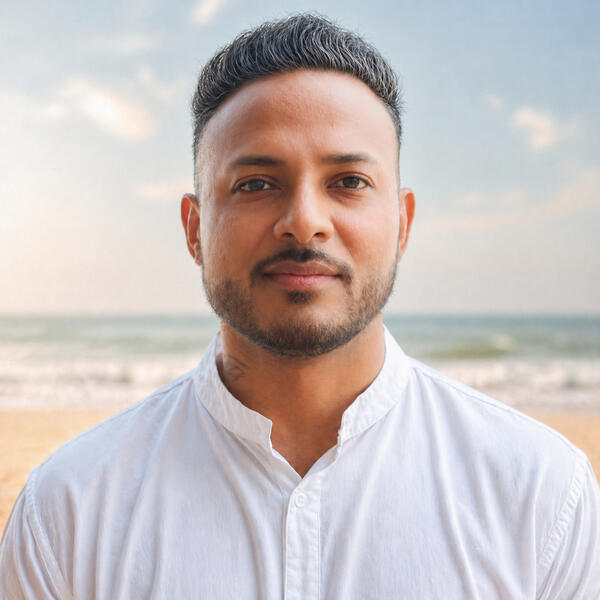 Amar Pidial, founder and live facilitator of Sacred Mind Guide